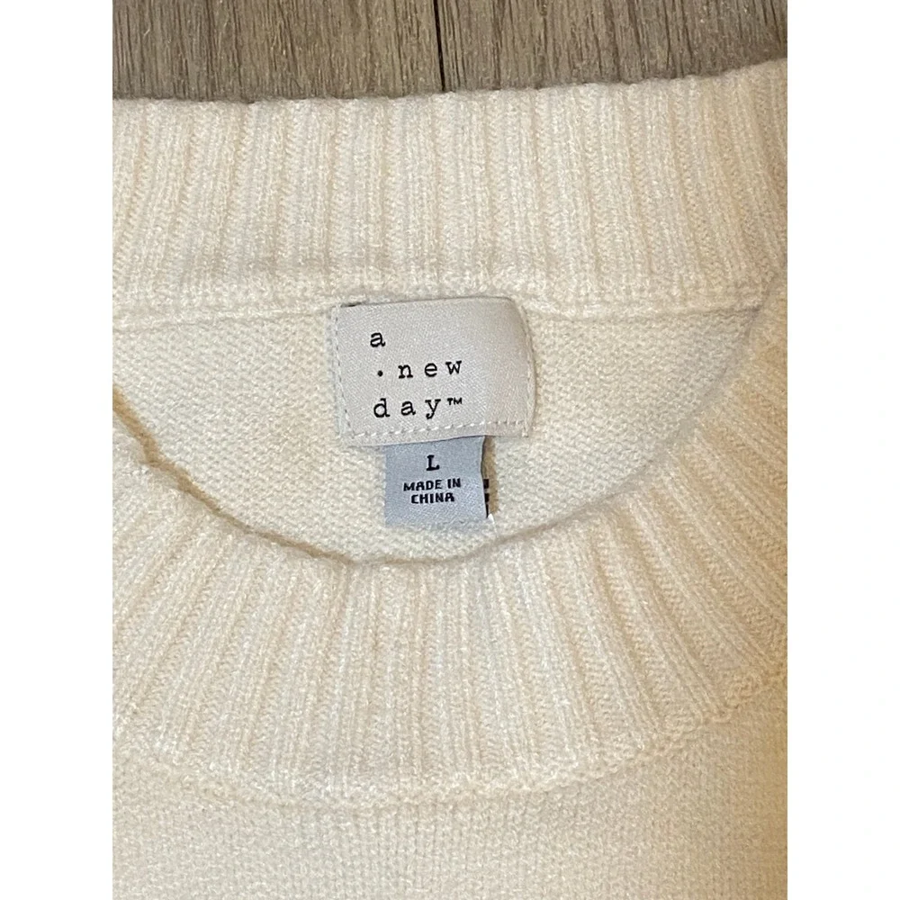 A New Day Women's Striped Crewneck Pullover Sweater Cream Black Large NWT - Picture 6 of 10